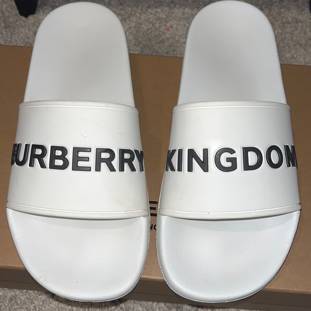 BURBERRY Women’s Slides